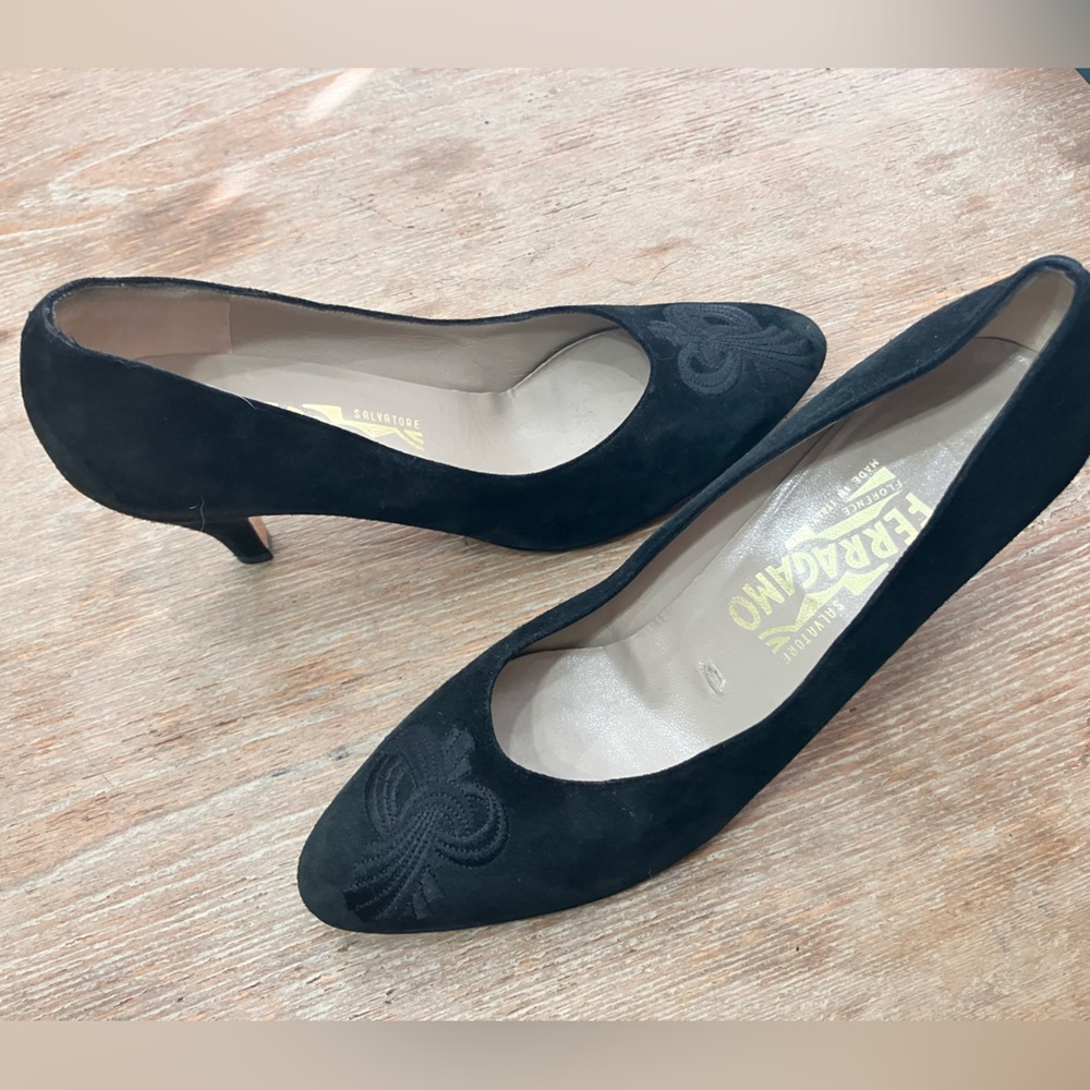 Vintage Salvatore Ferragamo Black Suede Heels with Embroidered detail